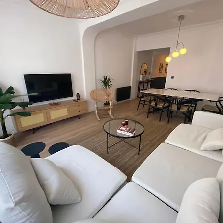 Newly Furnished In Center